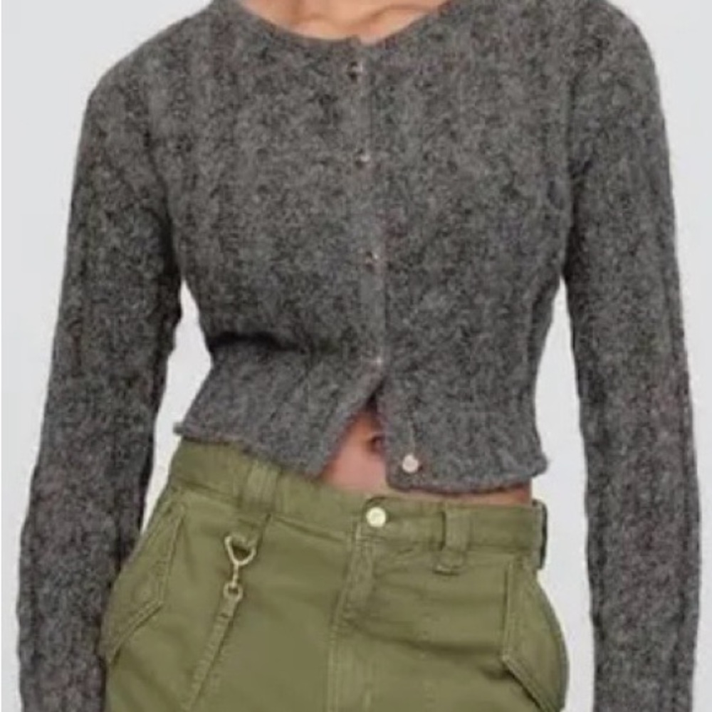 NWOT Cult Gaia x GAP collab Cozy Gray Cable Knit Cropped Cardigan Sweater - Picture 2 of 10